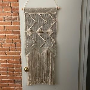 Macrame hanger
